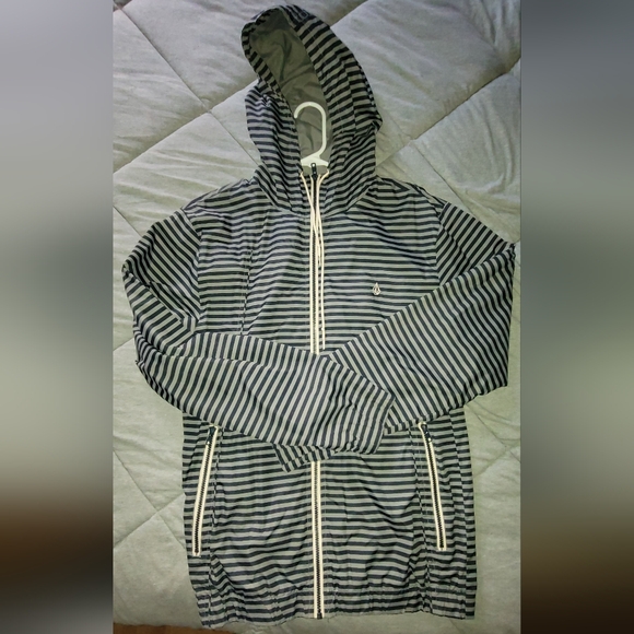 Volcom rain coat - Picture 1 of 4